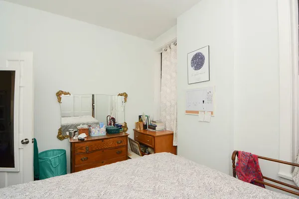 $1,695 | 2347 West 24th Place, Unit 1R, Chicago, IL 60608