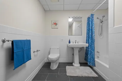 $430,000 | 300 Communipaw Avenue, Unit 13, Jersey City, NJ 07304