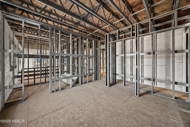 a view of empty room with garage