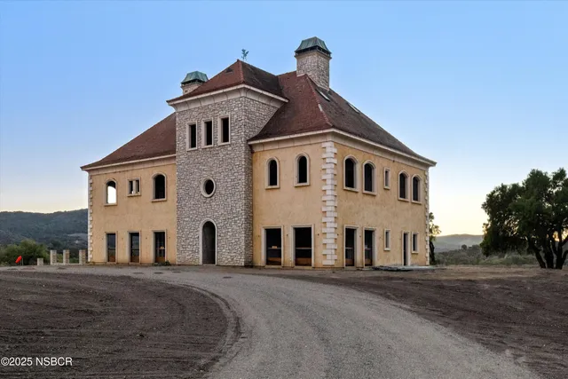 $4,495,000 | 4375 Sweeney Road, Lompoc, CA 93436