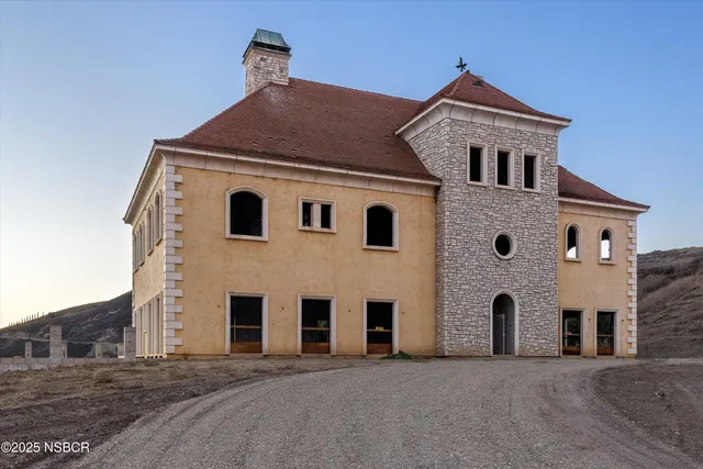 $4,495,000 | 4375 Sweeney Road, Lompoc, CA 93436