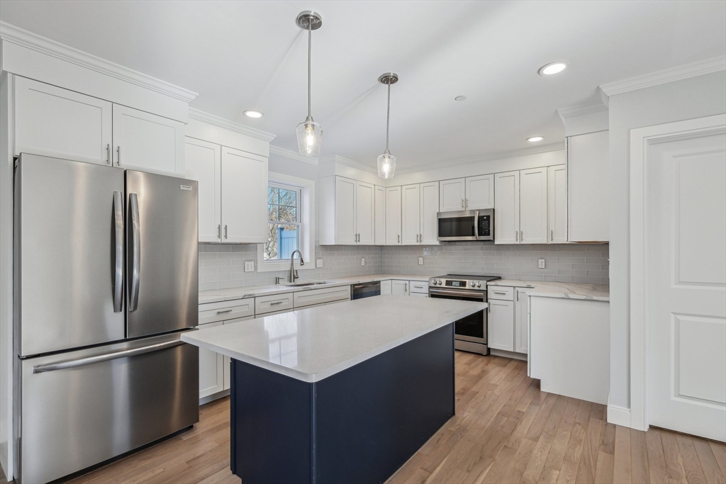 3 Hickory Hill Road, Unit B Wakefield, MA 01880 - Photo 2 of 7 Gallery Image 2