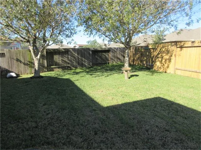 $1,850 | 19107 Hemington Circle, Tomball, TX 77375