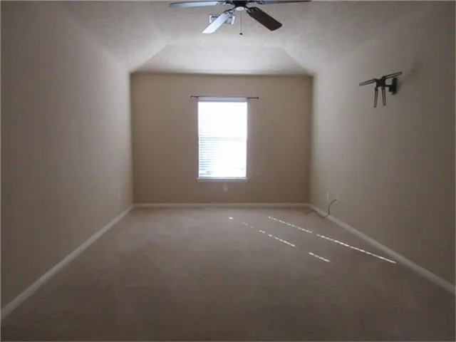 $1,850 | 19107 Hemington Circle, Tomball, TX 77375