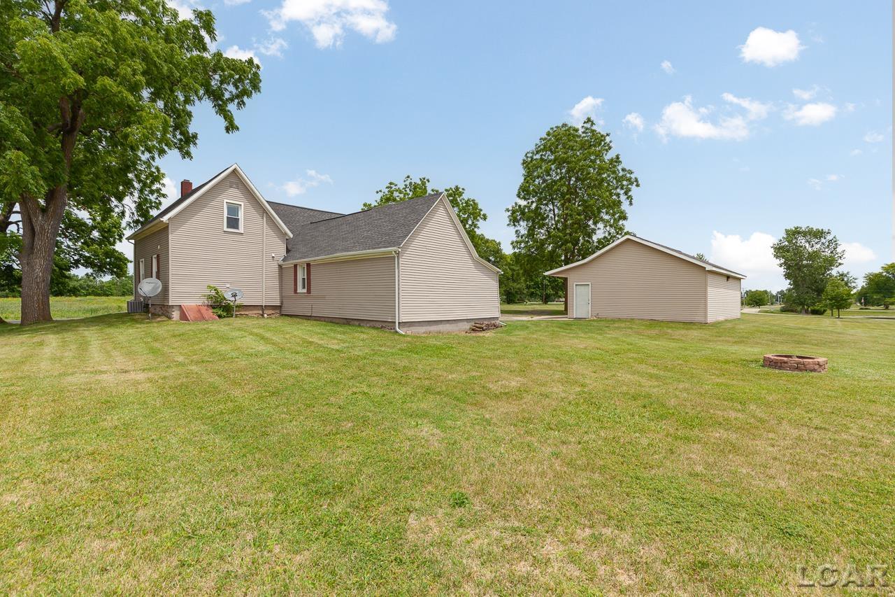 6187 Burton Road Adrian, MI 49221 - Photo 3 of 43
