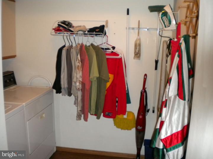 109 Farnwood Road Mount Laurel, NJ 08054 - Photo 7 of 22 Laundry Room