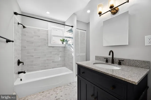 $364,900 | 334 Rosalind Avenue, Gloucester City, NJ 08030