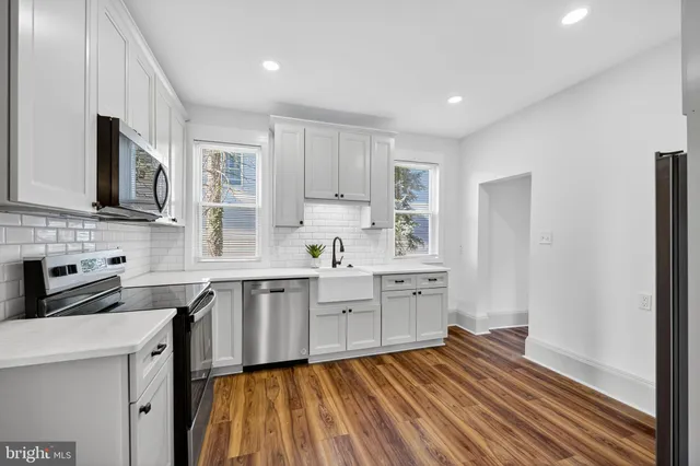 $364,900 | 334 Rosalind Avenue, Gloucester City, NJ 08030