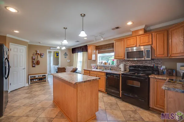 $209,500 | 361 Le Village Drive, Larose, LA 70373