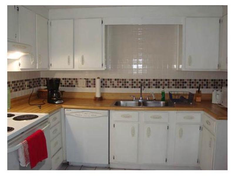 565 Smithfield Road, Unit C3 North Providence, RI 02904 - Photo 2 of 4 Kitchen.