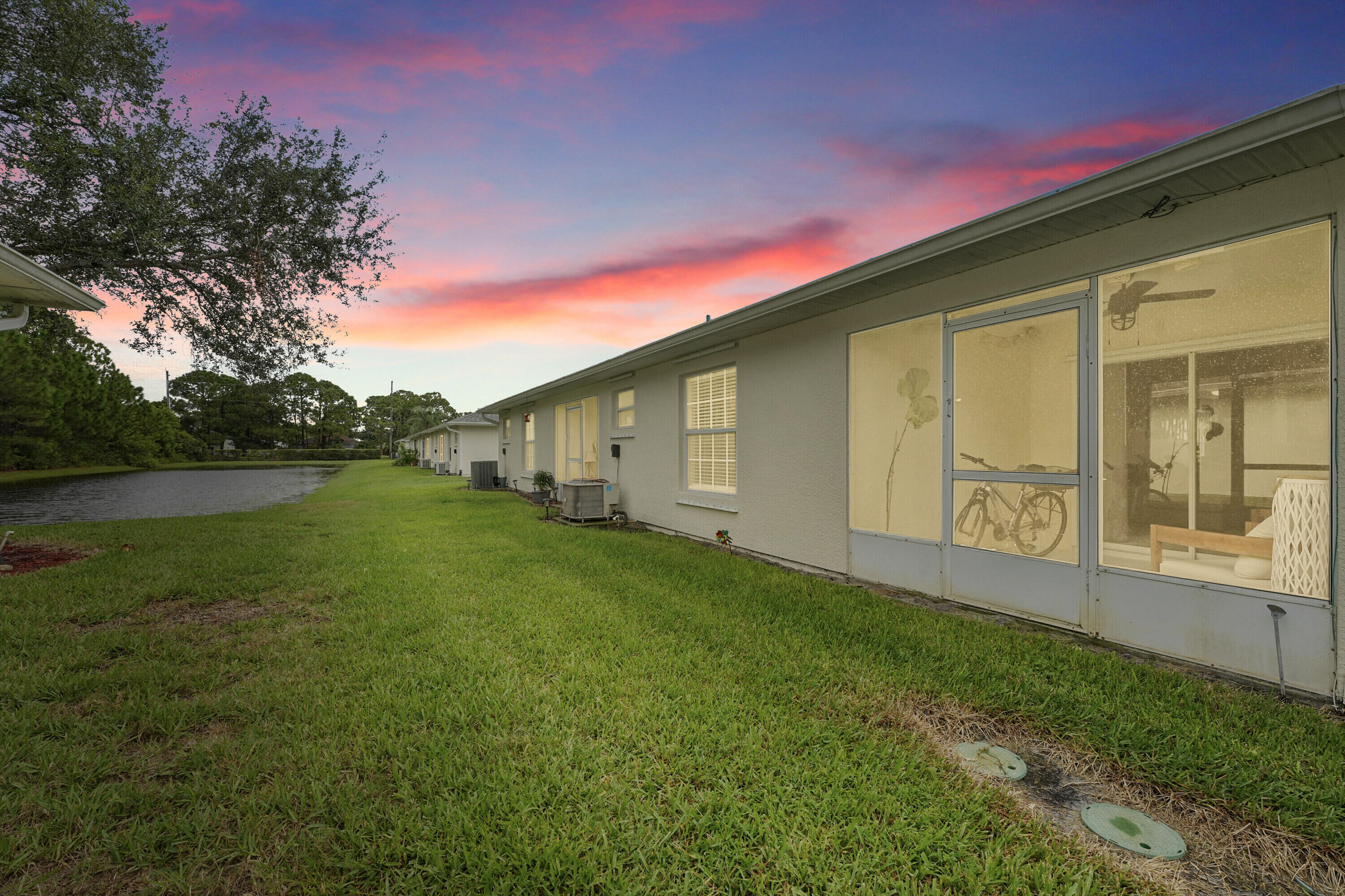 975 South Easy Street Sebastian, FL 32958 - Photo 2 of 41 41_02_0 (26)