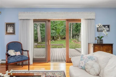 $1,145,000 | 10 Oak Hill Drive, Lincoln, RI 02865