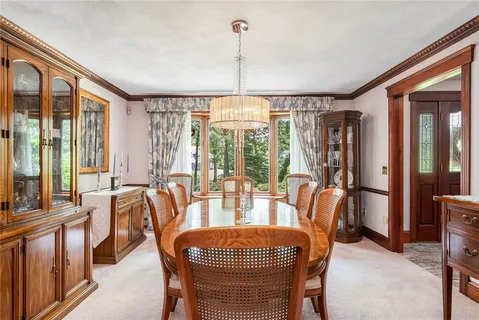 $1,145,000 | 10 Oak Hill Drive, Lincoln, RI 02865