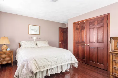 $1,145,000 | 10 Oak Hill Drive, Lincoln, RI 02865