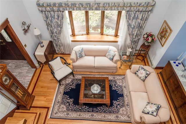 $1,145,000 | 10 Oak Hill Drive, Lincoln, RI 02865