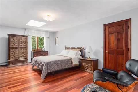 $1,145,000 | 10 Oak Hill Drive, Lincoln, RI 02865