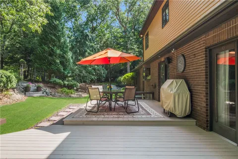 $1,145,000 | 10 Oak Hill Drive, Lincoln, RI 02865