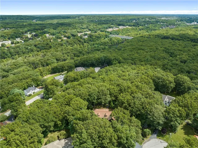 $1,145,000 | 10 Oak Hill Drive, Lincoln, RI 02865