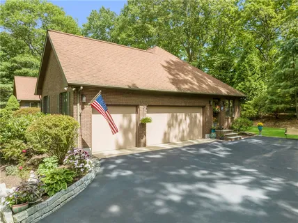 $1,145,000 | 10 Oak Hill Drive, Lincoln, RI 02865