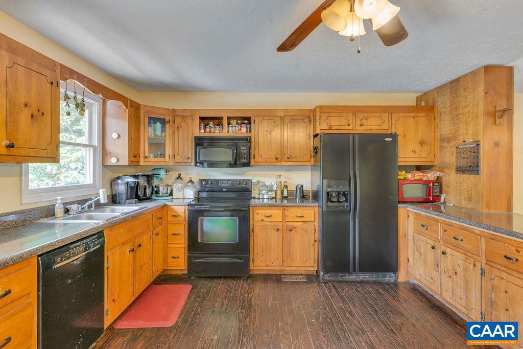 8993 Poindexter Road Louisa, VA 23093 - Photo 14 of 50