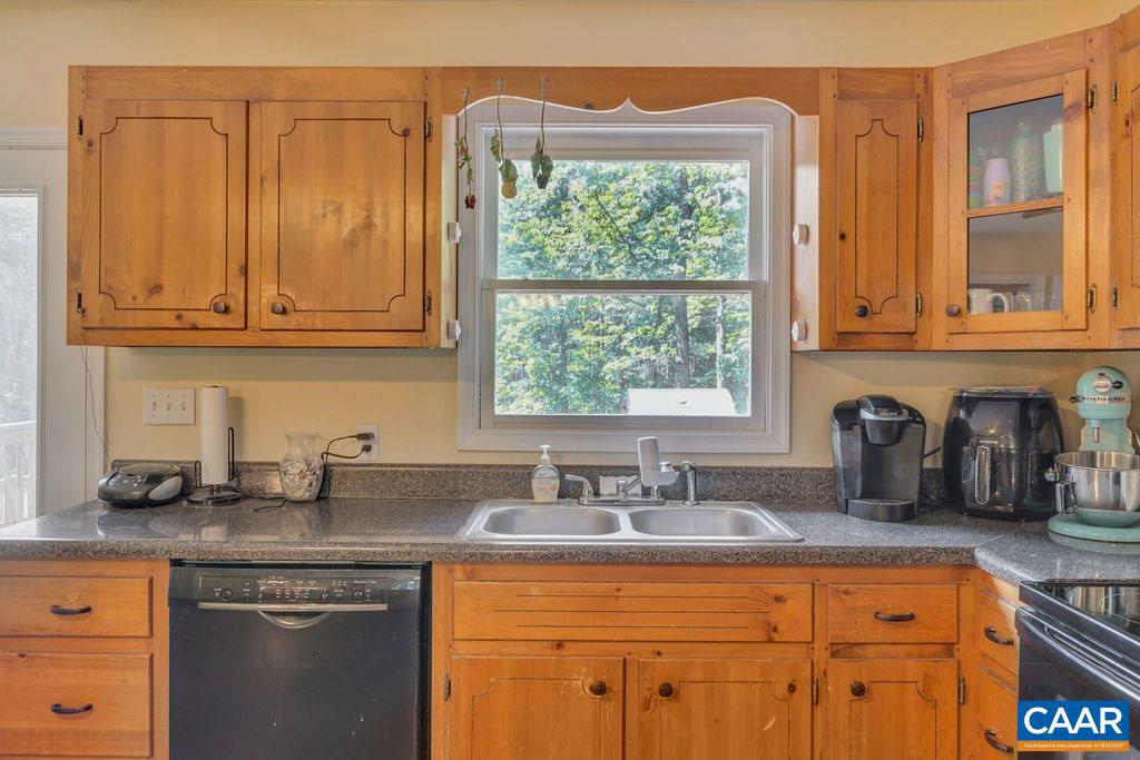8993 Poindexter Road Louisa, VA 23093 - Photo 15 of 50