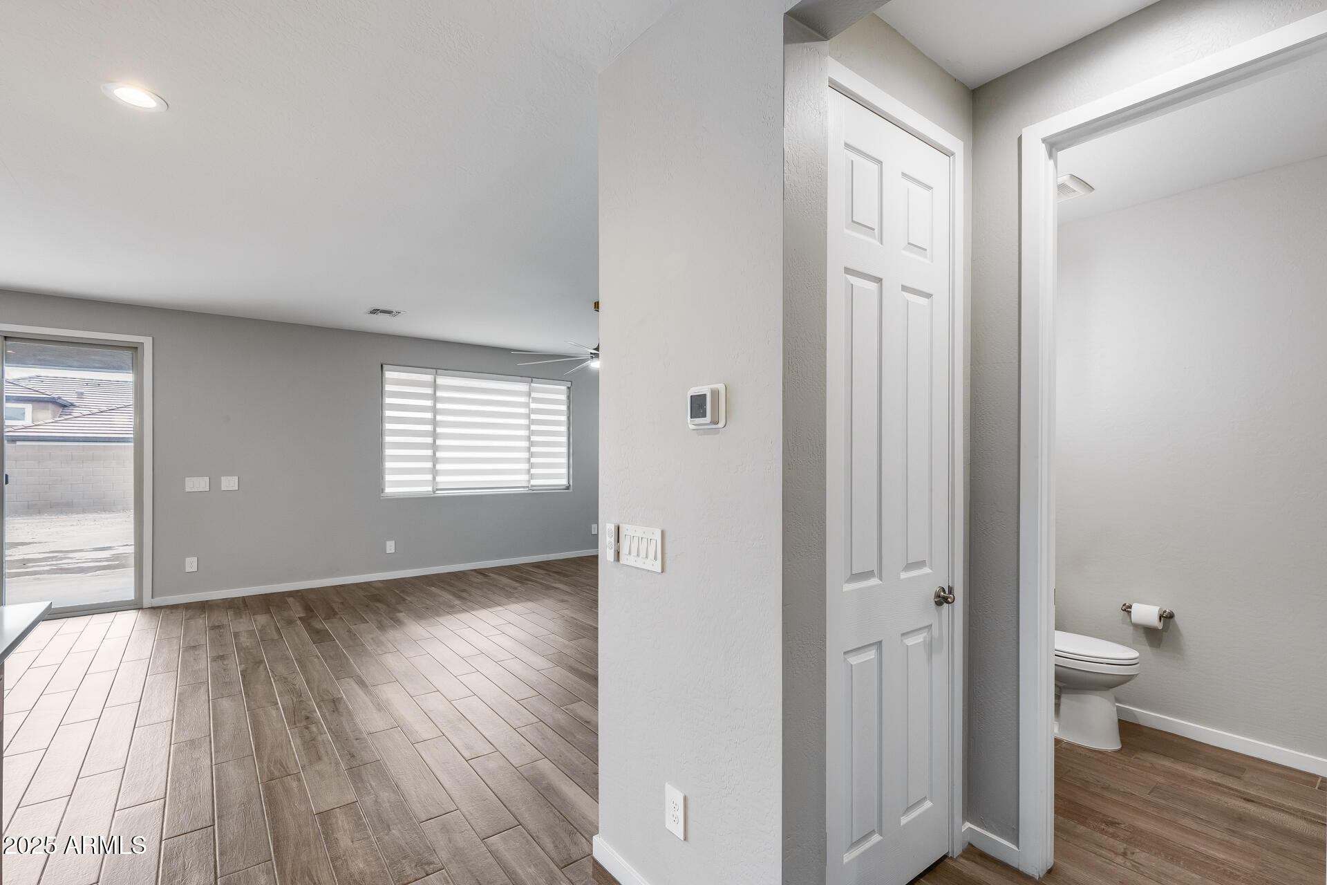 17635 West Red Fox Road Surprise, AZ 85387 - Photo 13 of 58 18