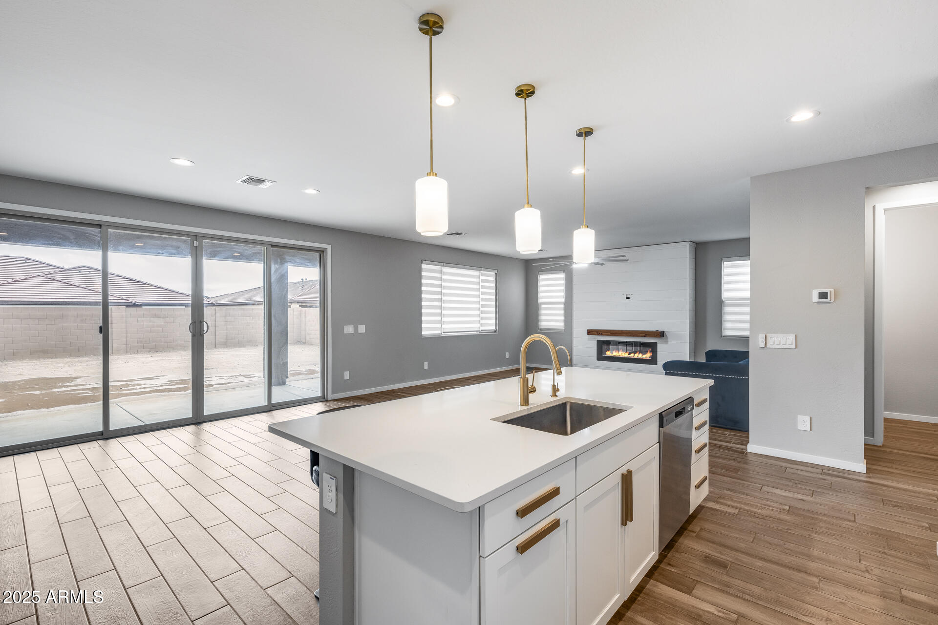 17635 West Red Fox Road Surprise, AZ 85387 - Photo 19 of 58 25