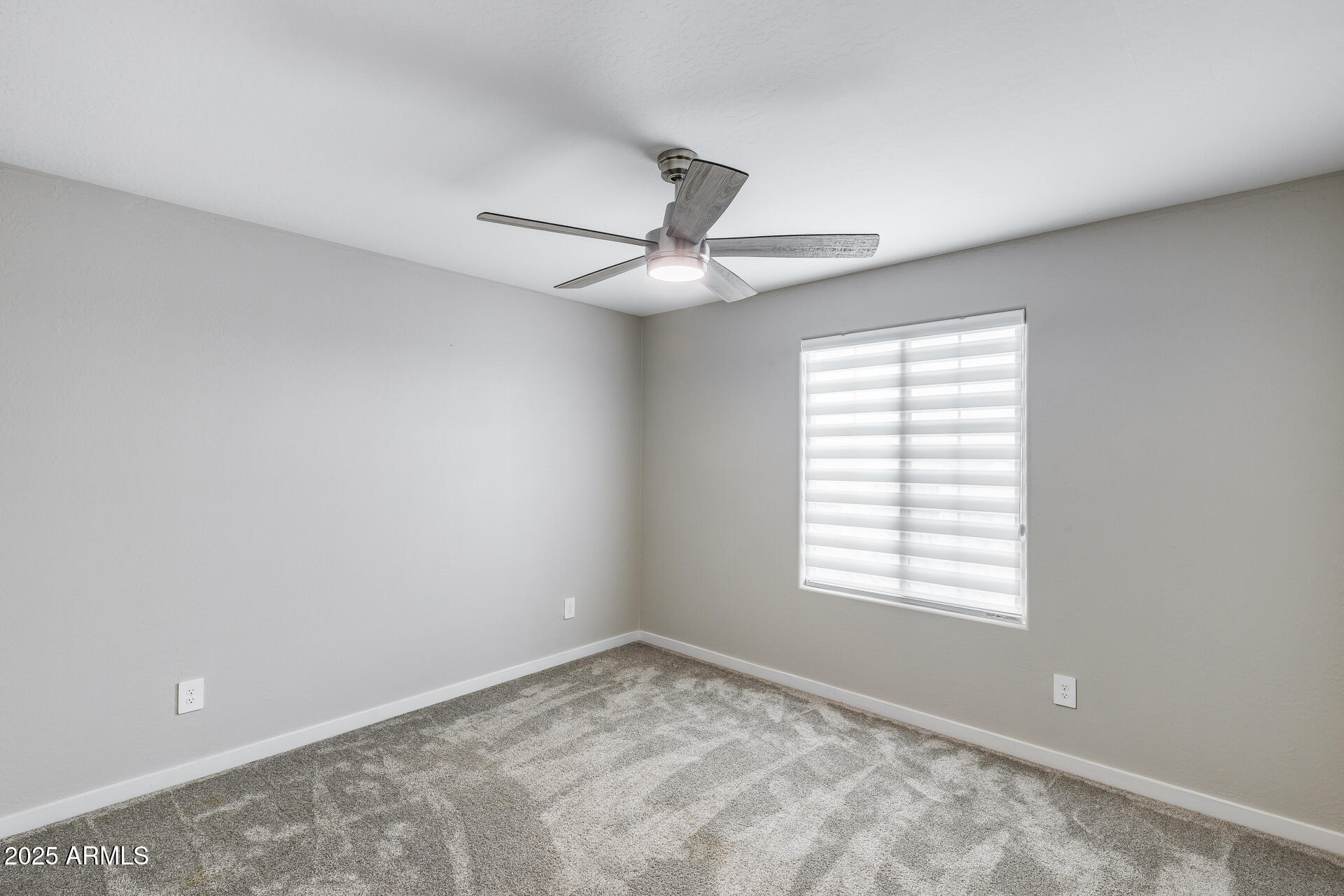 17635 West Red Fox Road Surprise, AZ 85387 - Photo 43 of 58 58