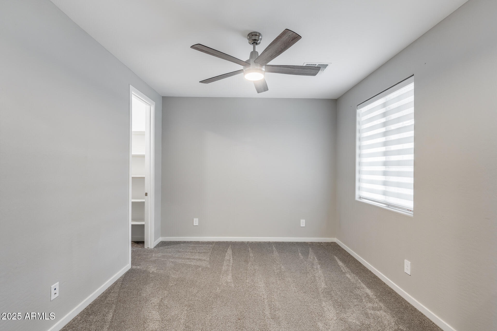 17635 West Red Fox Road Surprise, AZ 85387 - Photo 10 of 58 14