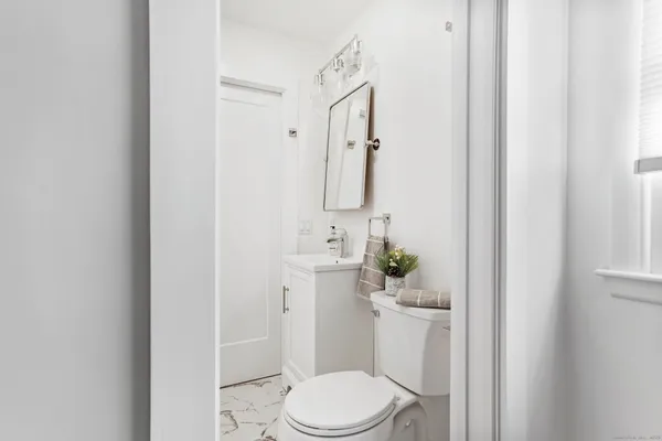 $3,750 | 132 Toll House Lane, Fairfield, CT 06825