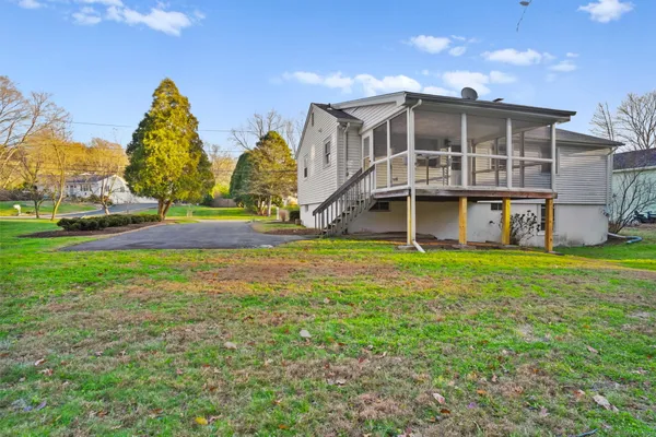 $3,750 | 132 Toll House Lane, Fairfield, CT 06825