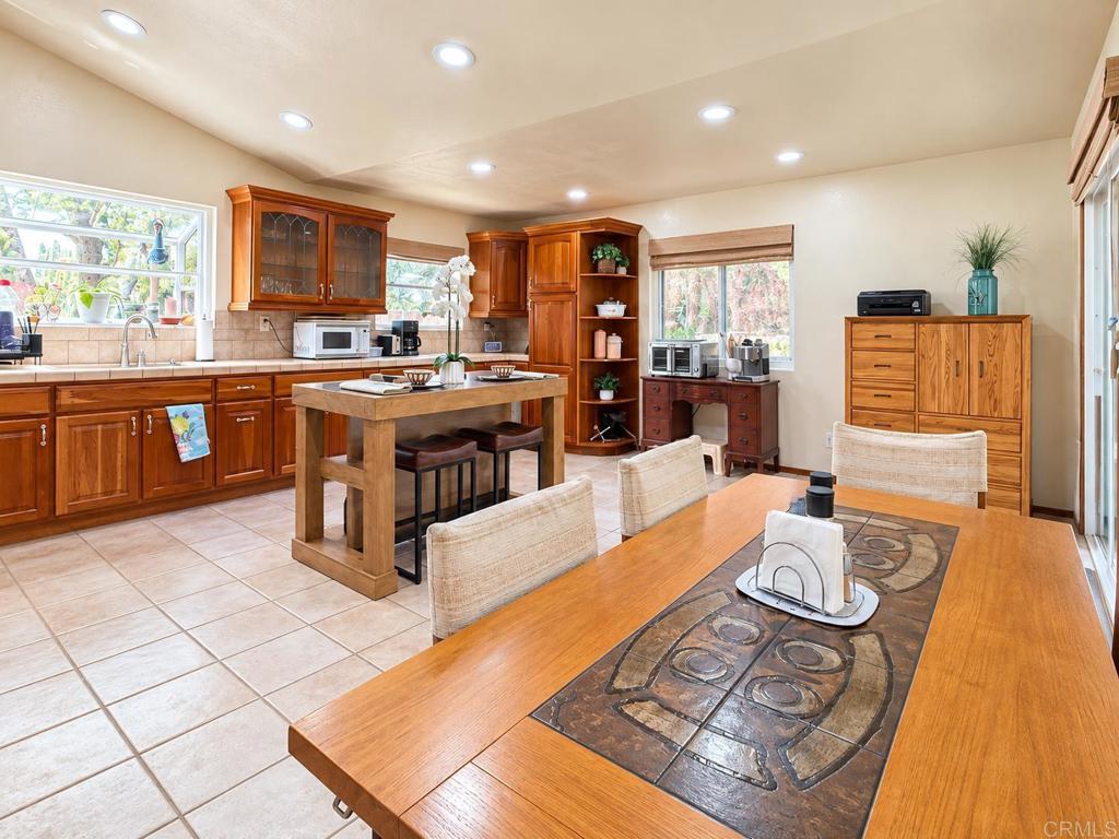 652 Irene Road Oceanside, CA 92057 - Photo 7 of 24 Gallery Image 7