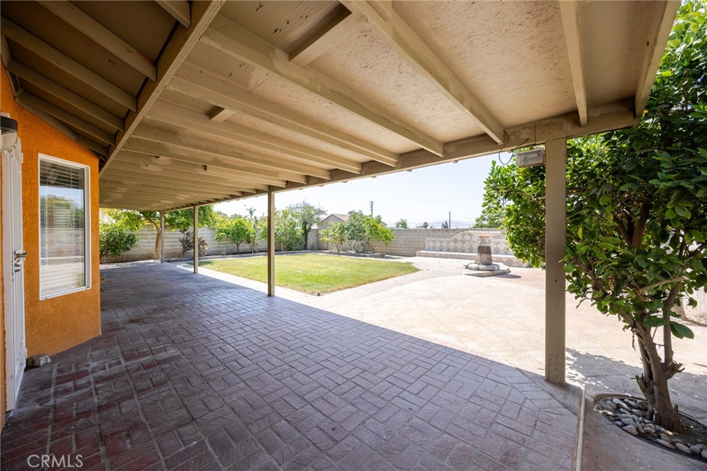 15045 Spring Street Fontana, CA 92335 - Photo 28 of 36