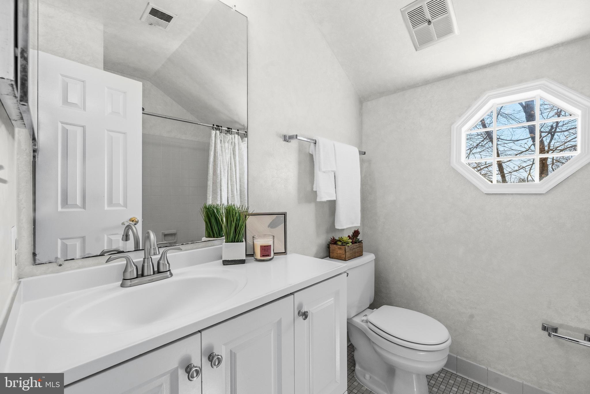 9101 Blue Jug Landing Burke, VA 22015 - Photo 23 of 63