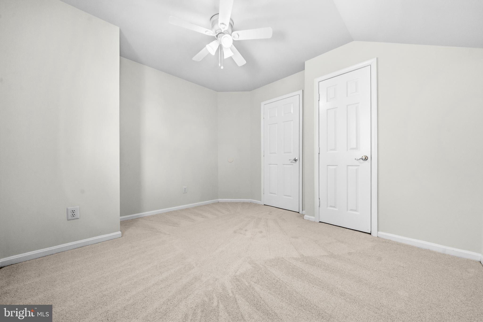 9101 Blue Jug Landing Burke, VA 22015 - Photo 28 of 63