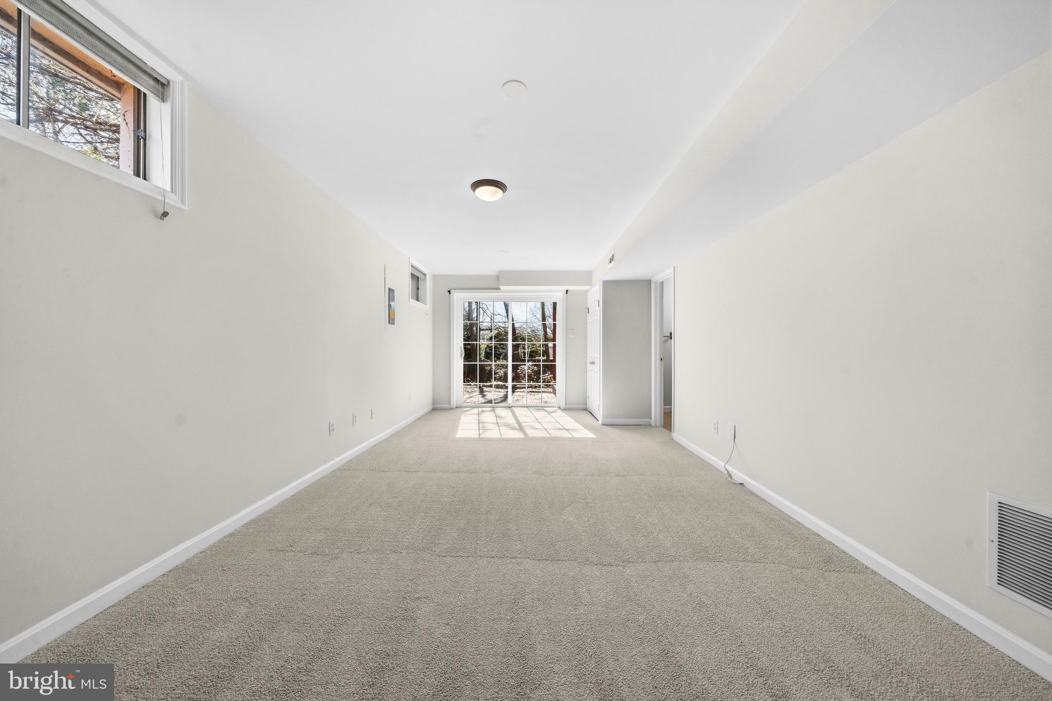 9101 Blue Jug Landing Burke, VA 22015 - Photo 31 of 63