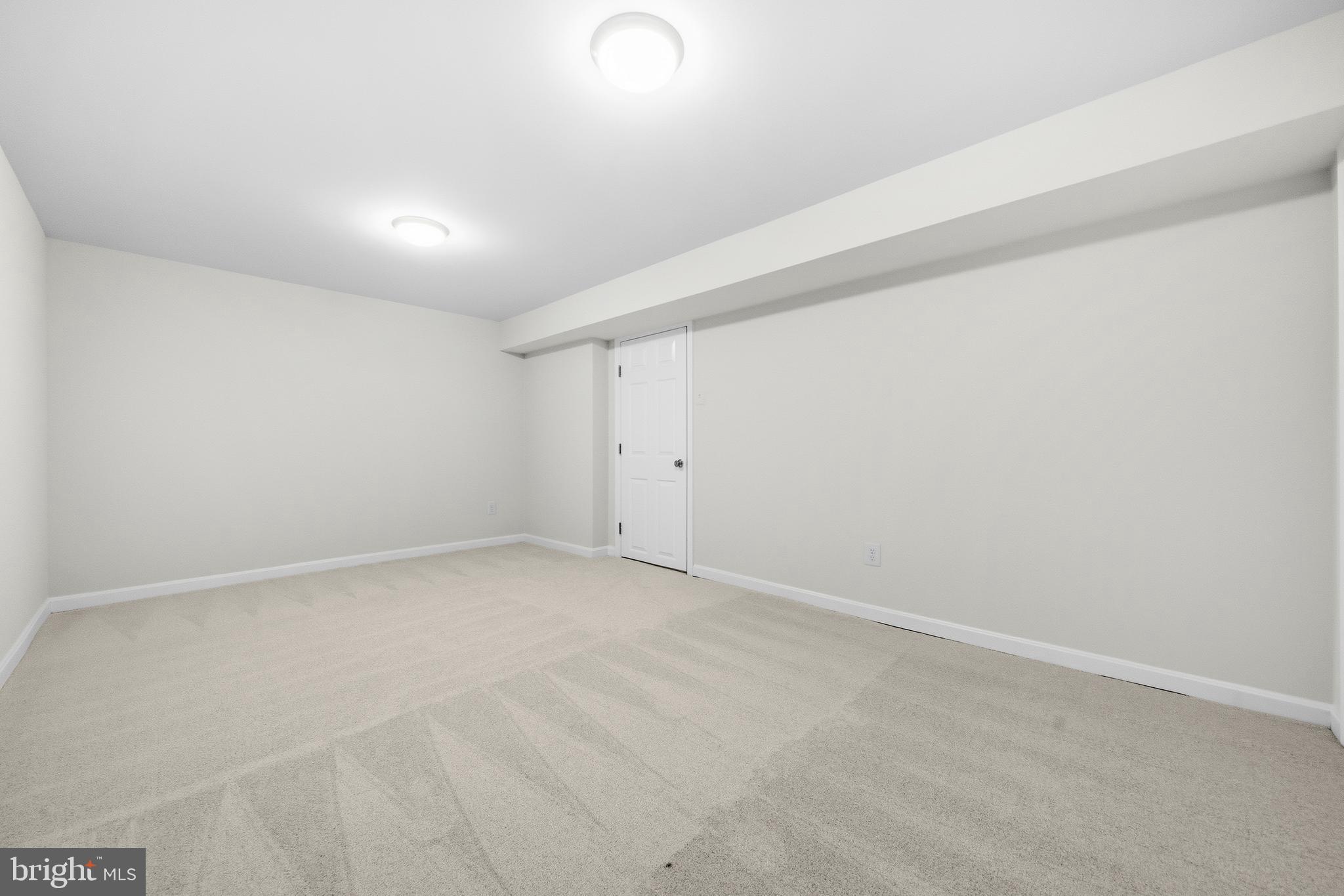 9101 Blue Jug Landing Burke, VA 22015 - Photo 33 of 63