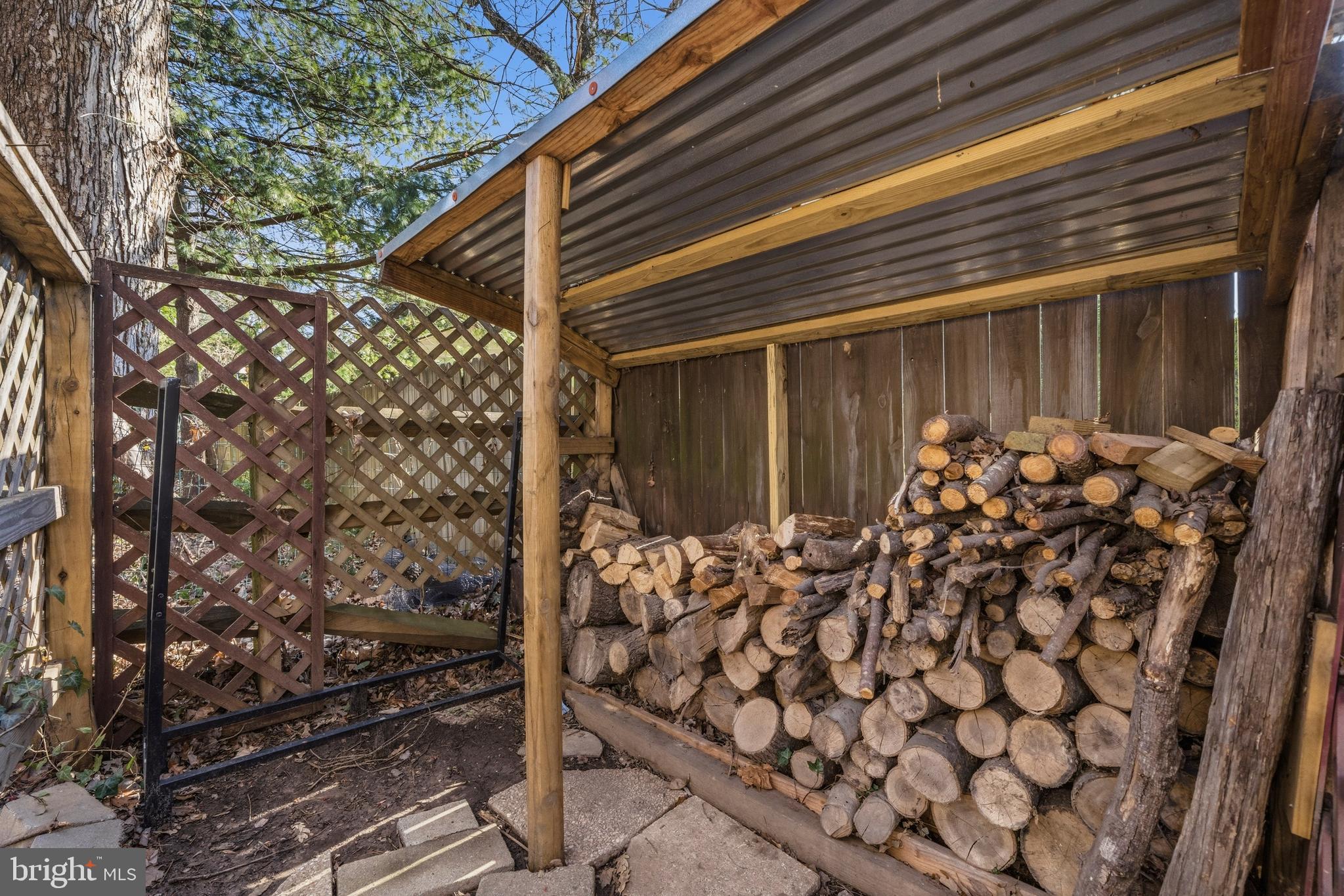 9101 Blue Jug Landing Burke, VA 22015 - Photo 46 of 63