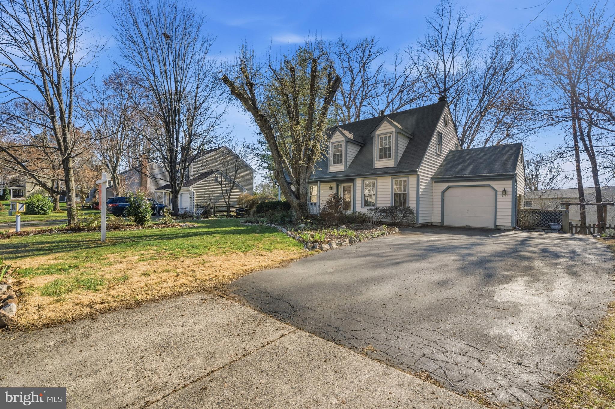 9101 Blue Jug Landing Burke, VA 22015 - Photo 48 of 63