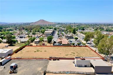 866 6th Street Norco, CA 92860 - Photo 7 of 19