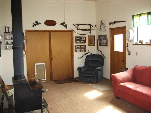 9225 East Big Meadows Road Chattaroy, WA 99003 - Photo 5 of 8 Gallery Image 5