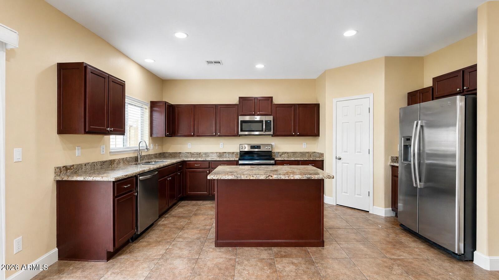 5247 West Maldonado Road Laveen, AZ 85339 - Photo 4 of 14 PHOTO-2026-04-27-22-43-23