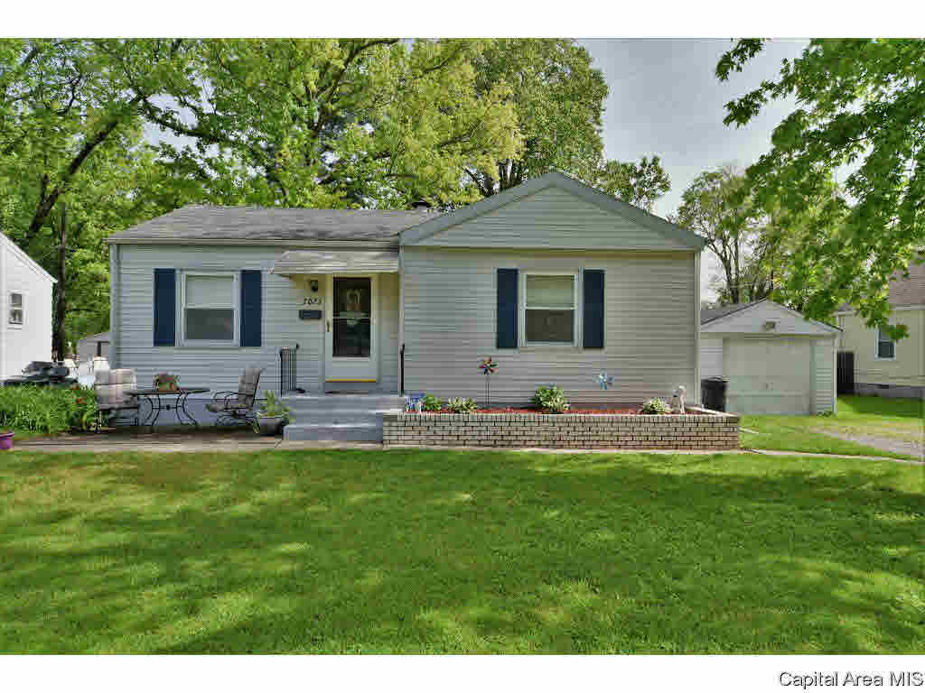 2023 Grant Street Springfield, IL 62703 - Photo 1 of 26