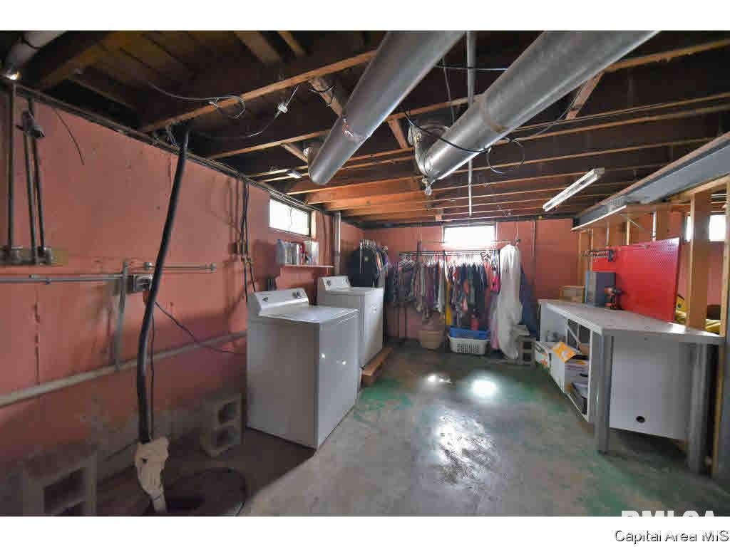 2023 Grant Street Springfield, IL 62703 - Photo 18 of 26
