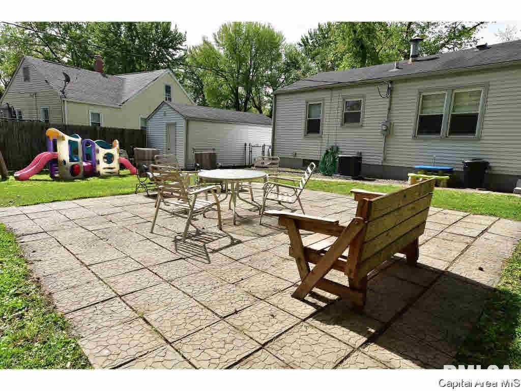 2023 Grant Street Springfield, IL 62703 - Photo 20 of 26