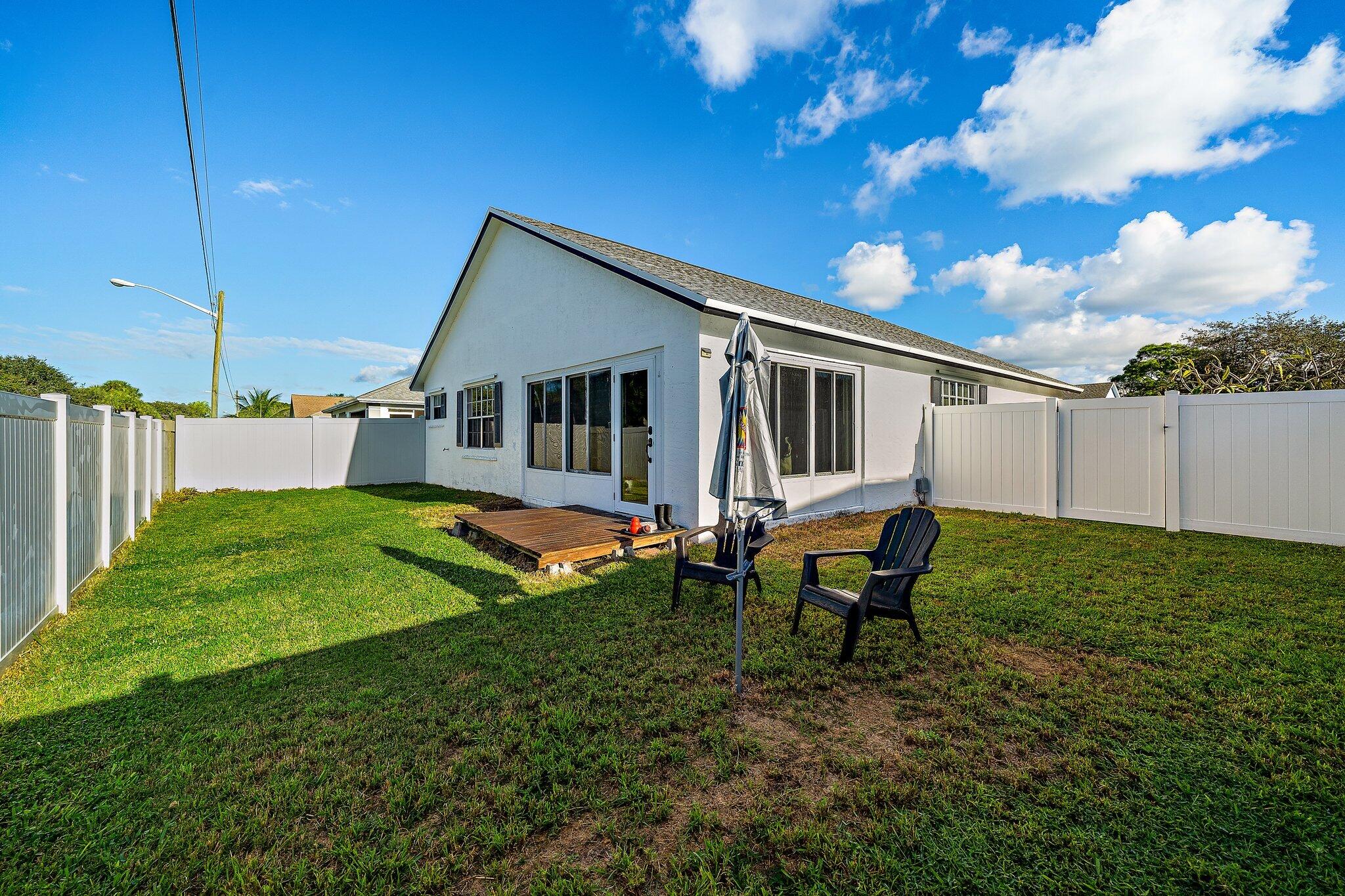 125 Raintree Trail Jupiter, FL 33458 - Photo 18 of 35 033-125RaintreeTrail-Jupiter-FL-SMALL