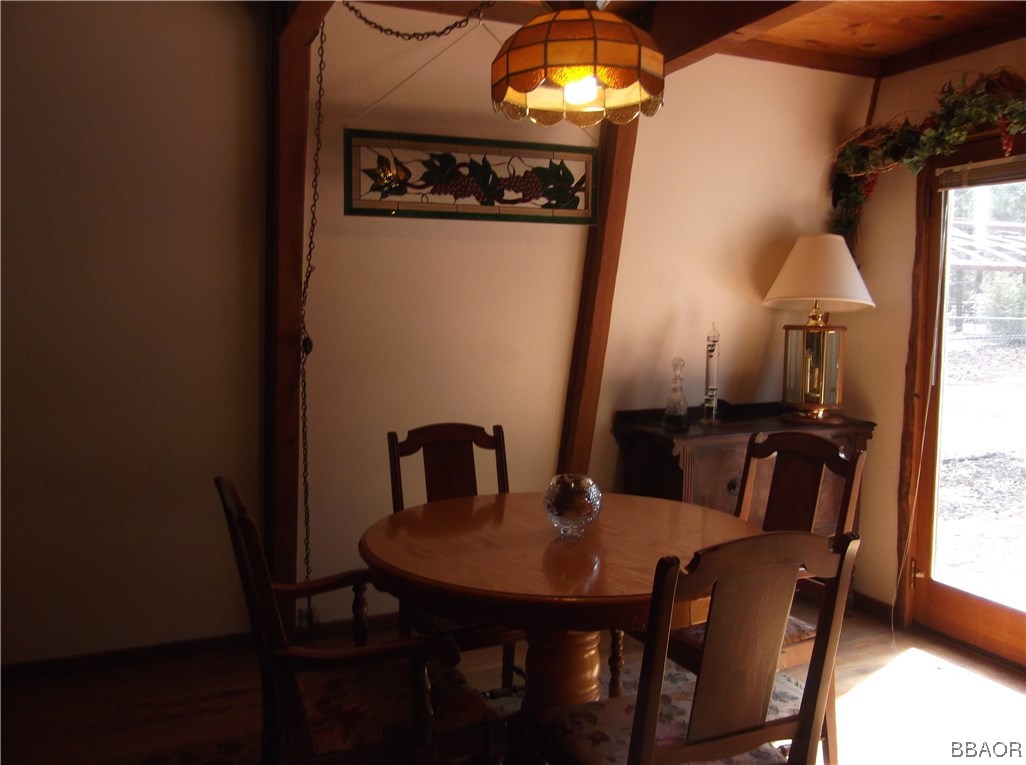 646 Riverside Avenue Sugarloaf, CA 92386 - Photo 13 of 29 Gallery Image 13