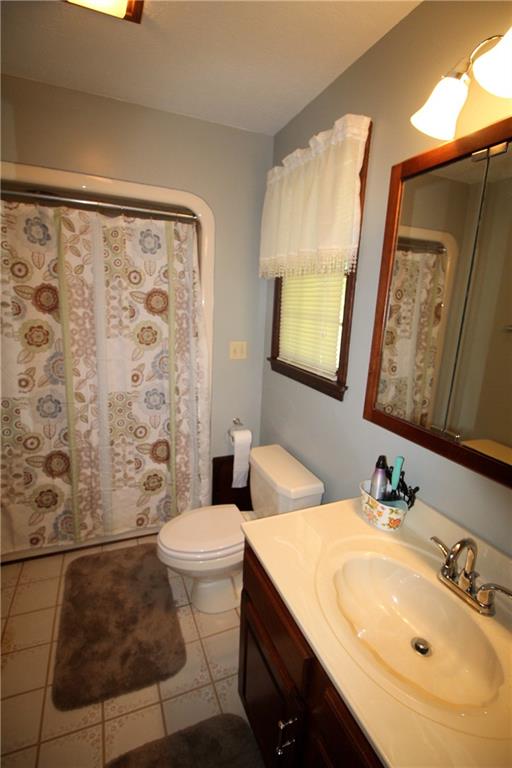 306 Sygan Road McDonald, PA 15057 - Photo 11 of 24 Full bath off master bedroom.