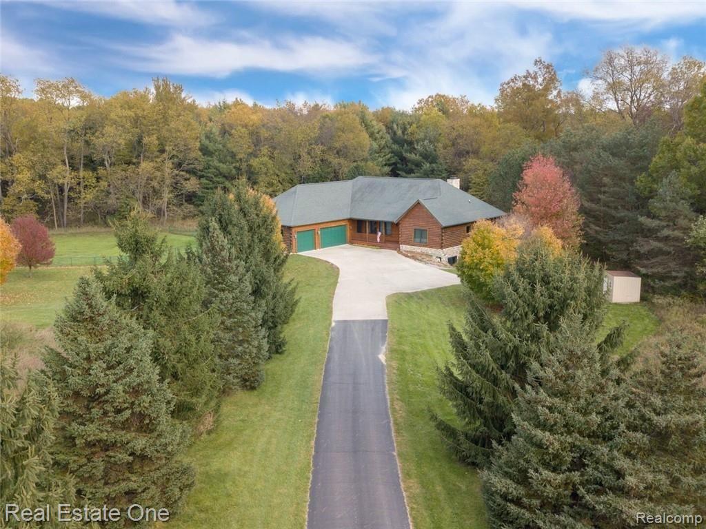 9485 Henderson Road Goodrich, MI 48438 - Photo 39 of 50 4A1151AB-B176-456D-98F1-48463103A04B.jpg
