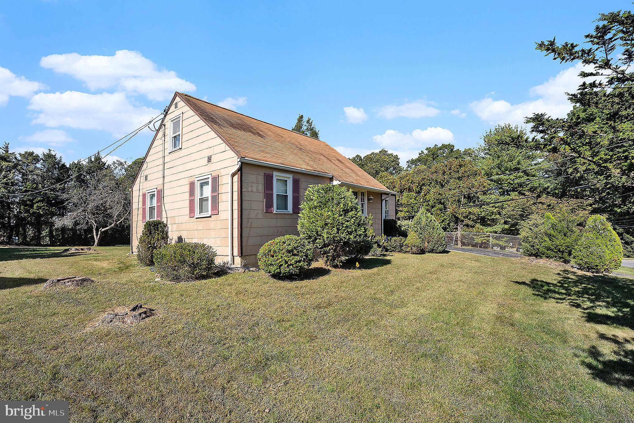 202 Barren Road Newtown Square, PA 19073 - Photo 2 of 26 Gallery Image 2